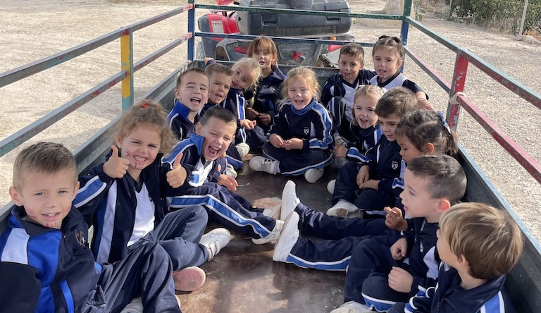 PEQUEÑOS CARMELITAS: «Excursión a la granja» 3, 4 y 5 años