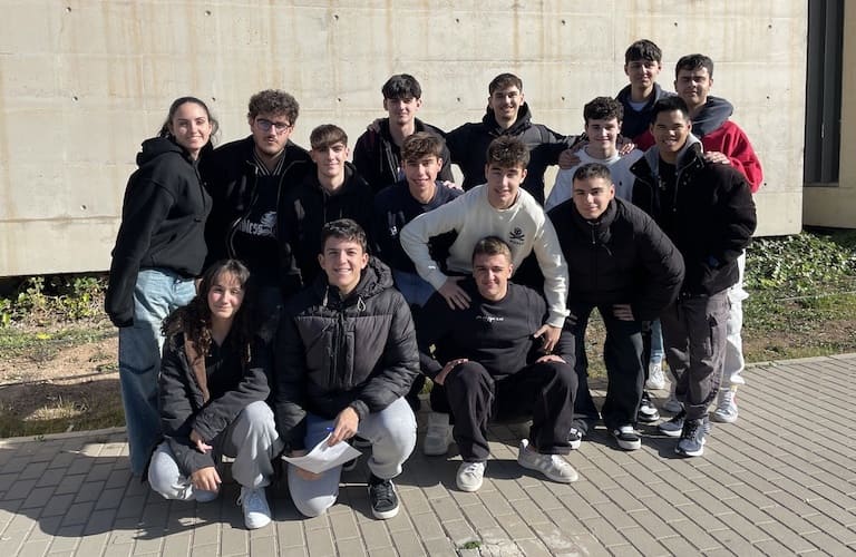 Una experiencia universitaria: prácticas de óptica en la UA