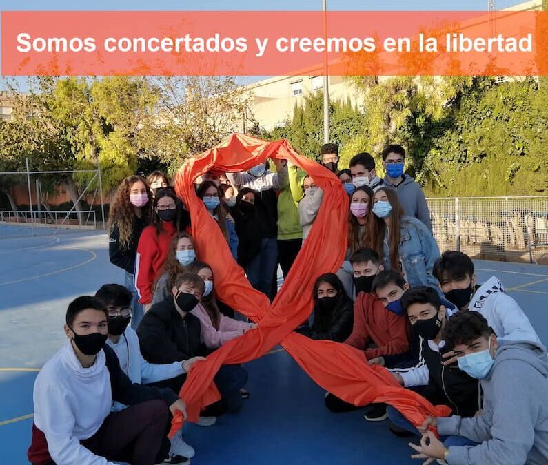Somos concertados y creemos en la libertad, alumnos de 1º Bach