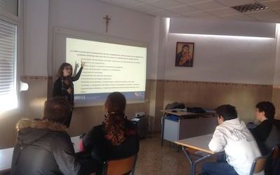 Charla de la UMH a alumnos 2º Bach